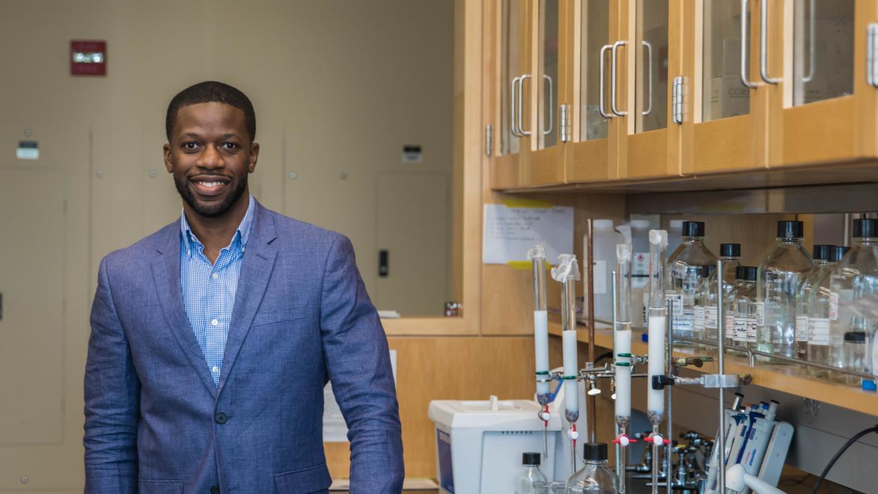 jamal lewis posing in lab
